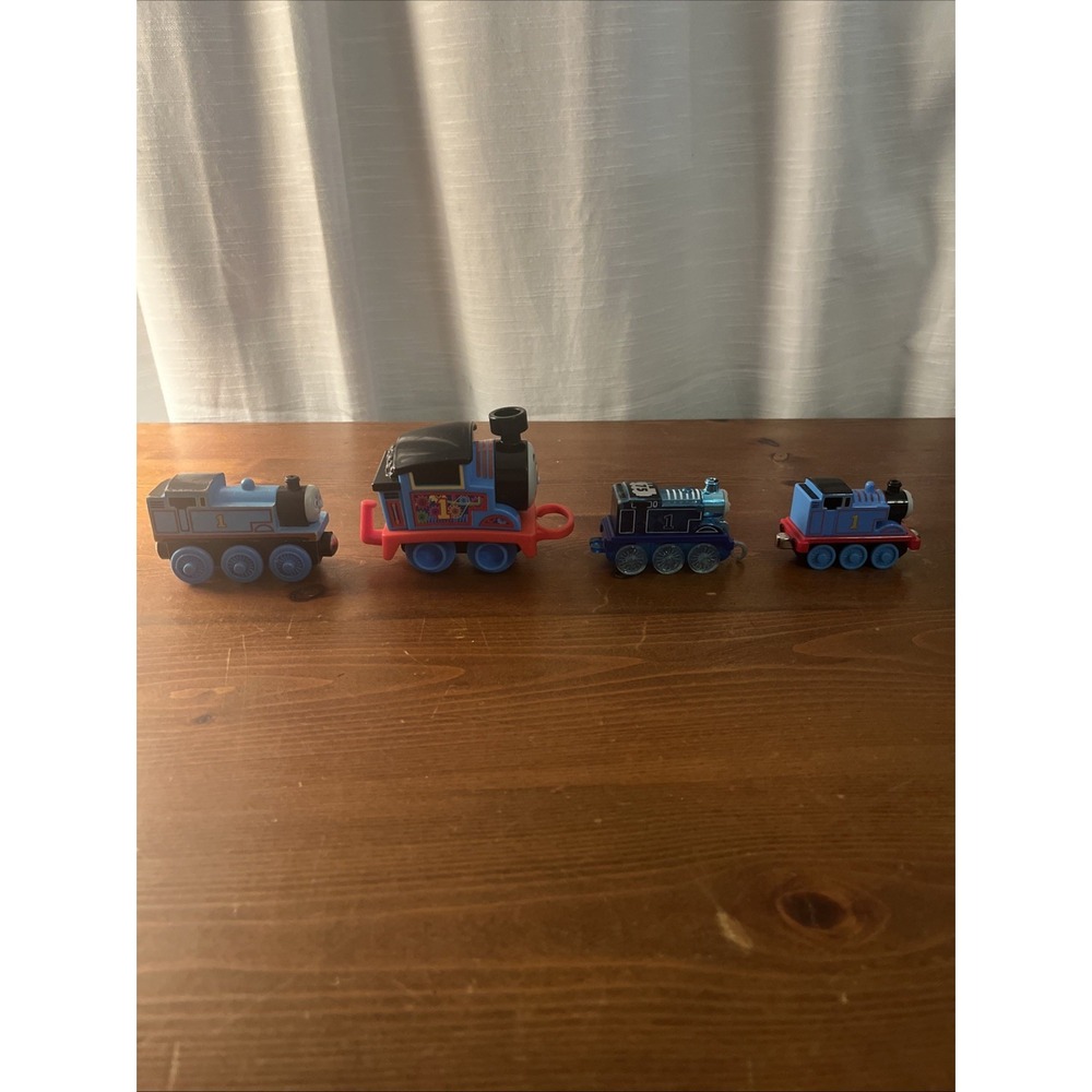 LOT OF 4 Thomas The‎ Train Toys